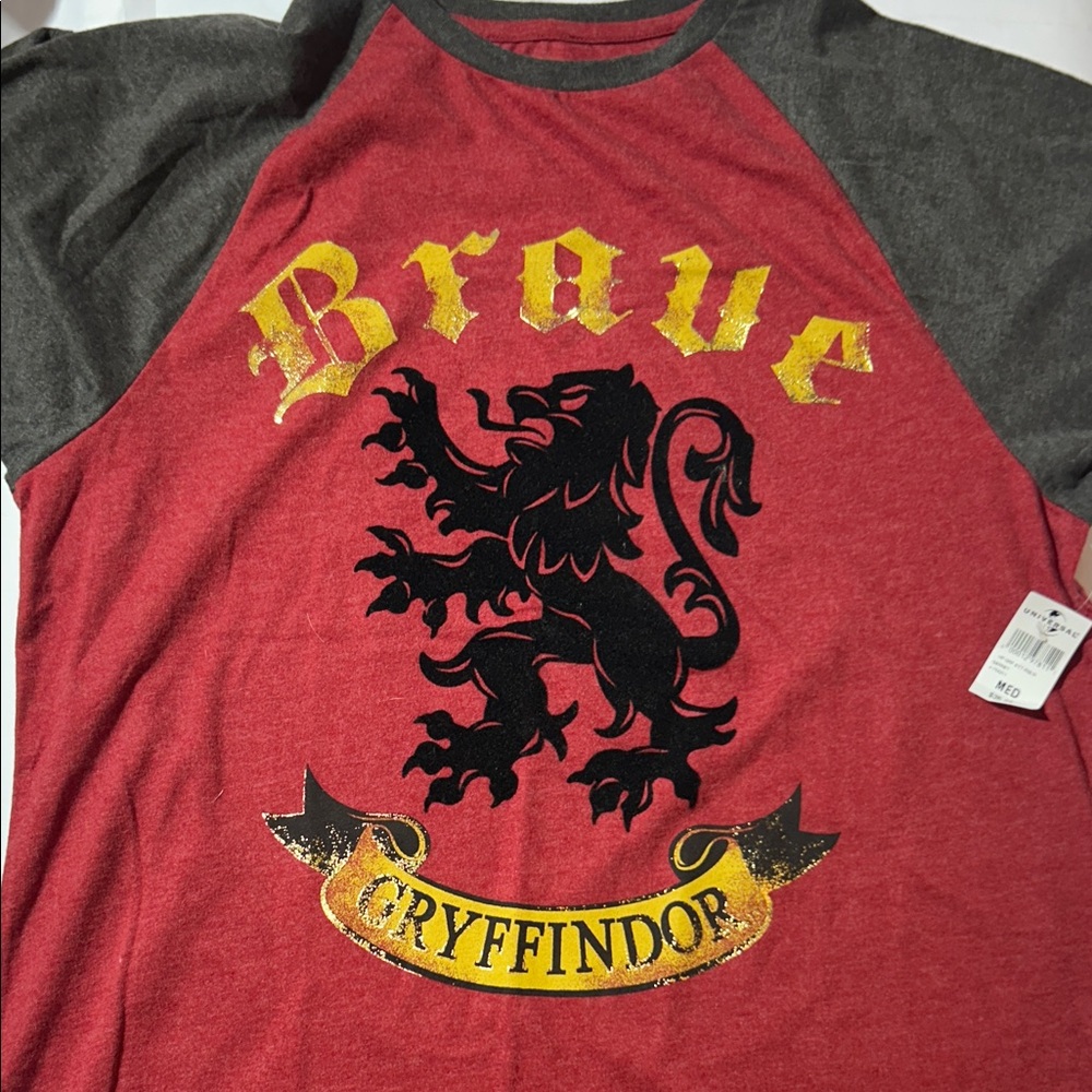 Harry Potter Brave Gryffindor Red and Gray T-Shirt - Picture 3 of 3